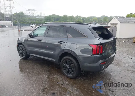 2021 Kia Sorento S z USA, uszkodzony, nr VIN 5XYRLDLC0MG031213